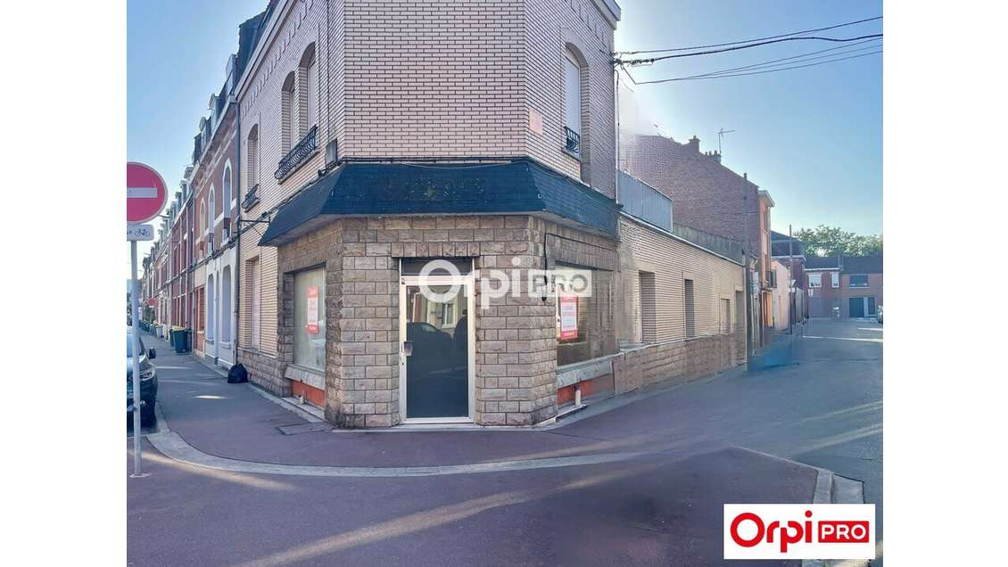 A louer local commercial 240m² Lomme secteur animé