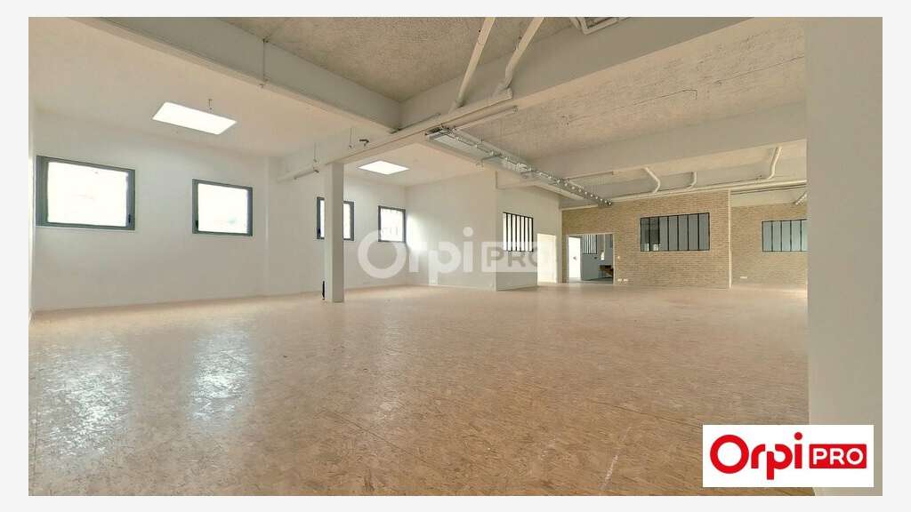 A louer local commercial 400m² à Lille 59800