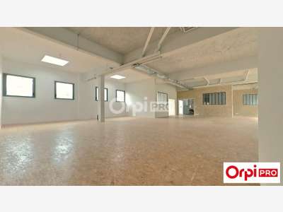 A louer local commercial 400m² à Lille 59800