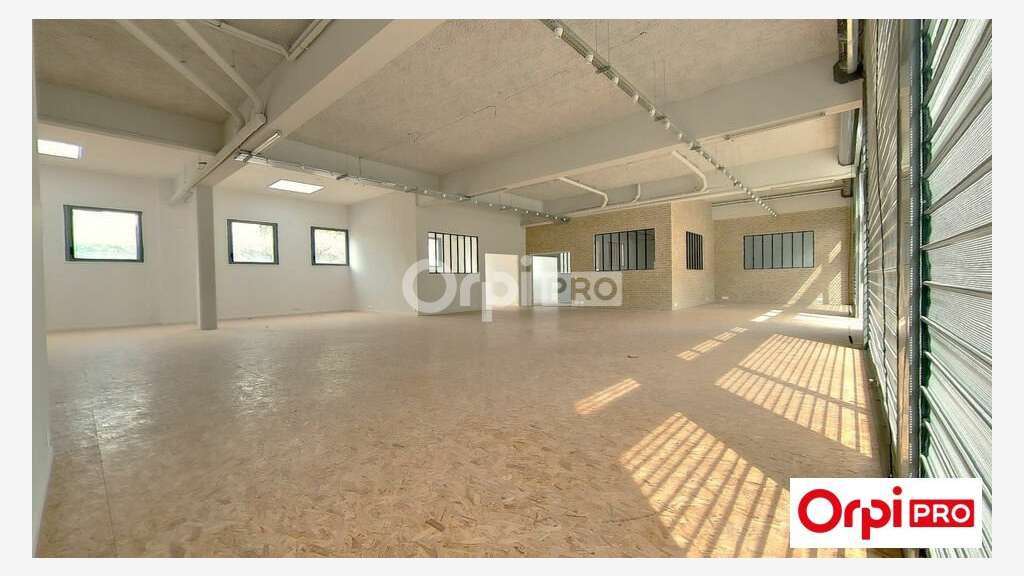 A louer local commercial 400m² à Lille 59800