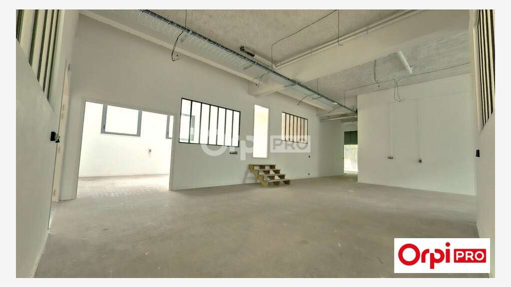 A louer local commercial 400m² à Lille 59800