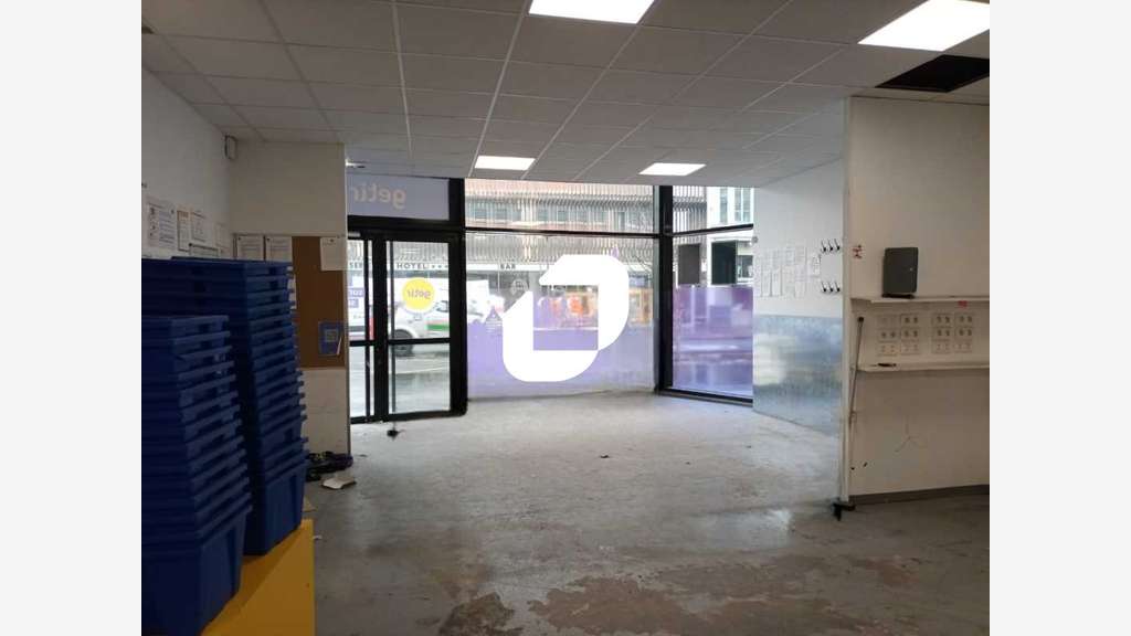 A louer Local commercial 241m² Lille