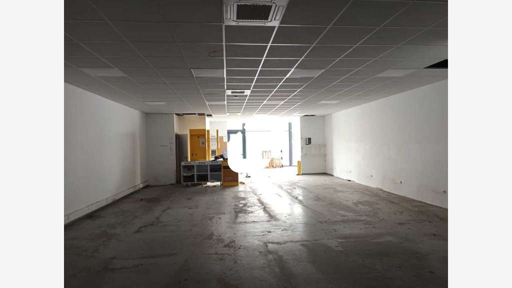 A louer Local commercial 241m² Lille