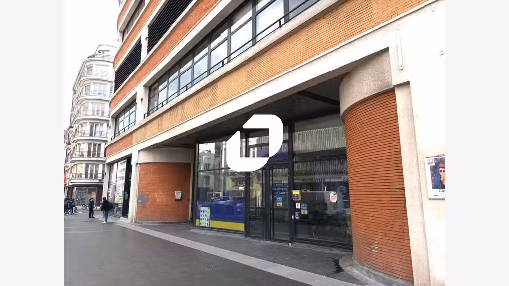 A louer Local commercial 241m² Lille