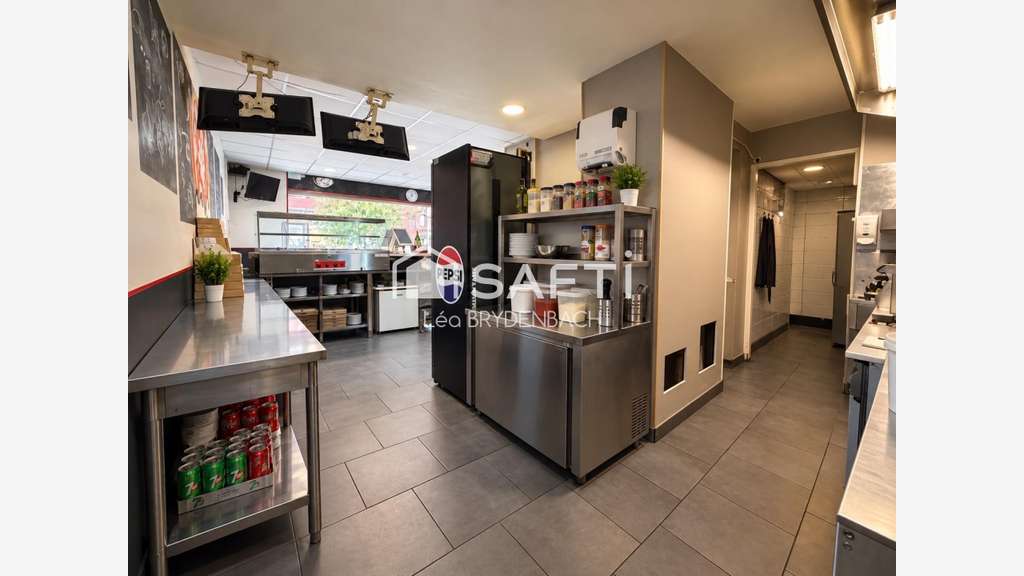 Local commercial à louer – 145 m² – Lille Bois-