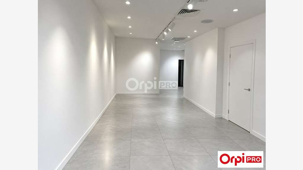LOCAL COMMERCIAL - 115m2 - Lille 59800
