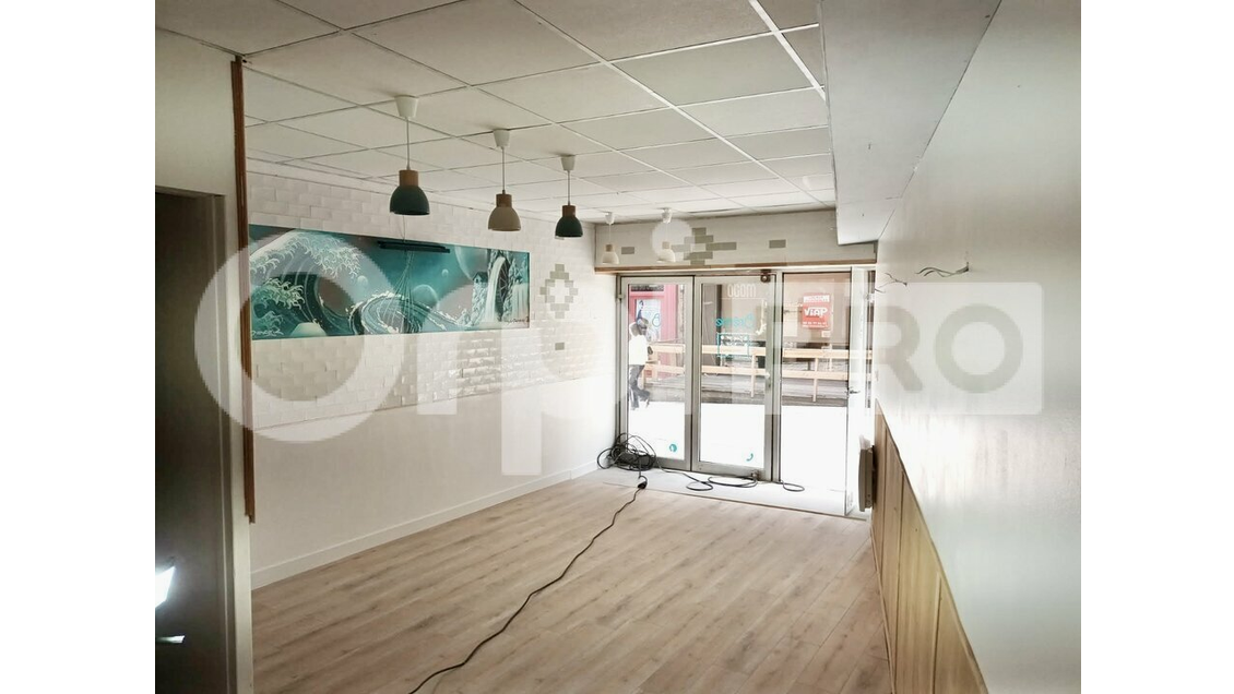 Local commercial 25m² à louer Limoges Hyper centre