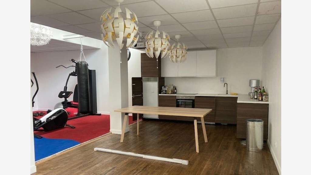 A louer grand local professionnel 270m² à Limoges