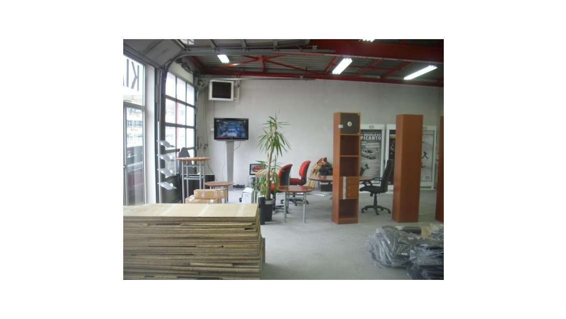 Loue local commercial 1706m² à Limoges empl strat