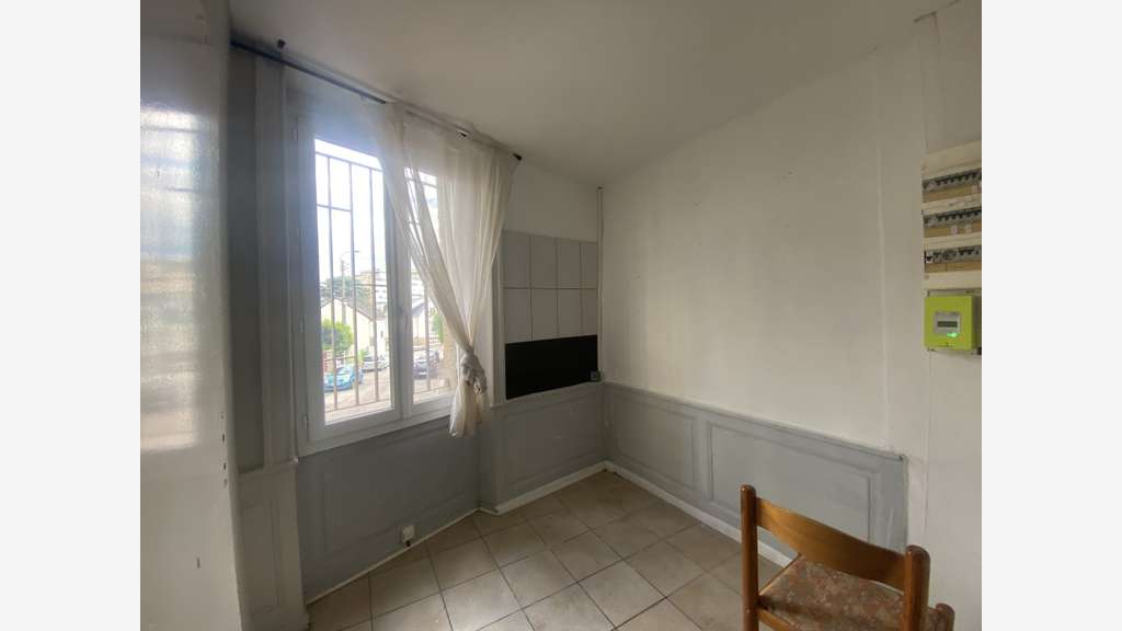 Local commercial 58m² bonne visibilité à Limoges !