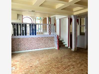Grand Local Commercial de 180 m² à louer sur L