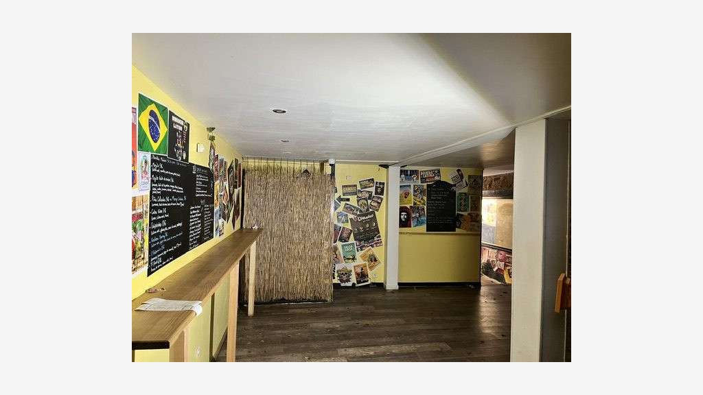 Location d'un local commercial avec cour dans le