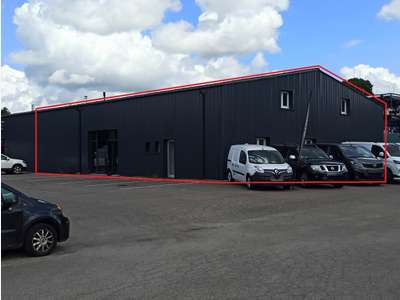LOC 290m² COMMERCE - ZI NORD
