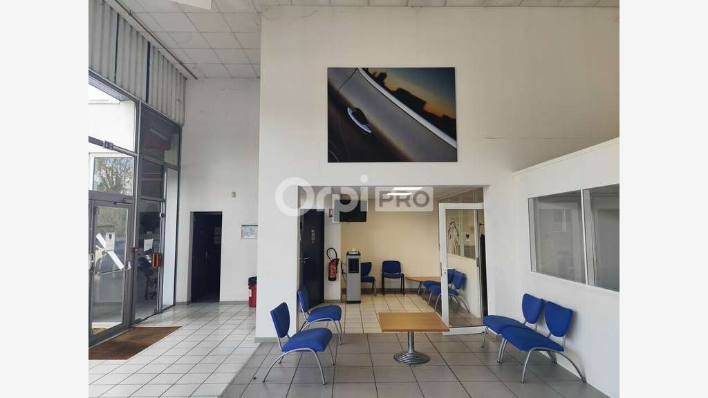 Ensemble immobilier de 1550m² à louer à Limoges 