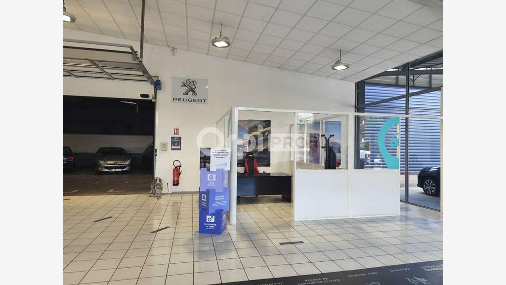Ensemble immobilier de 1550m² à louer à Limoges 