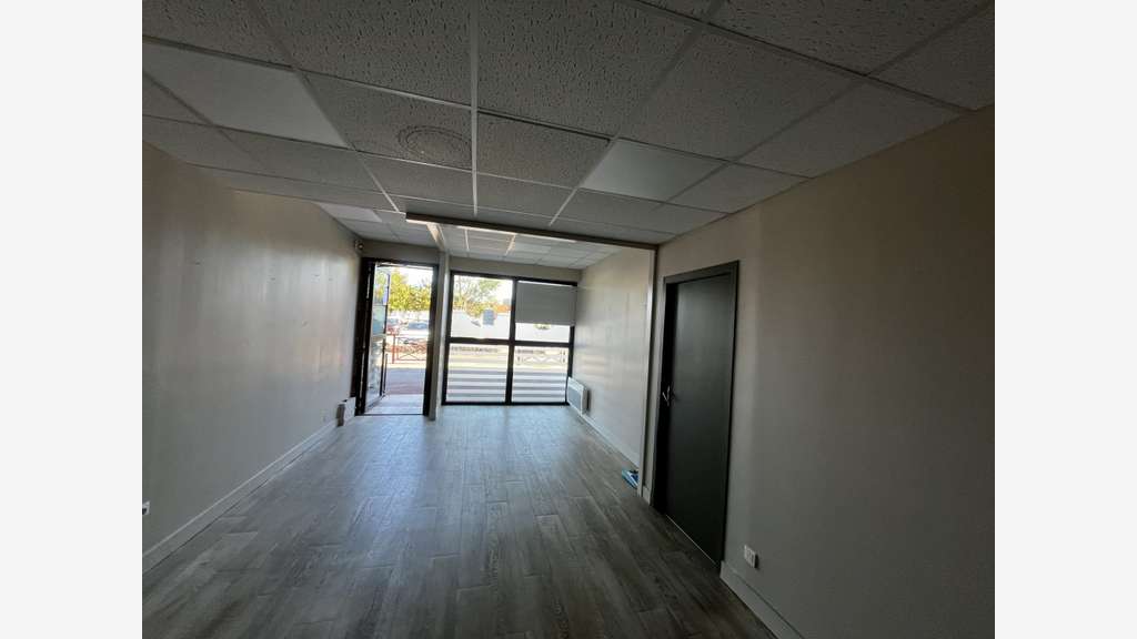 Loue charmant local commercial 76m² proche Limoges