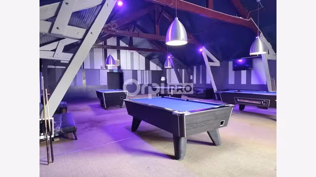 Bâtiment commercial de 615m² à louer à Limoges