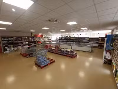 LOC 440m² Zone NORD LIMOGES