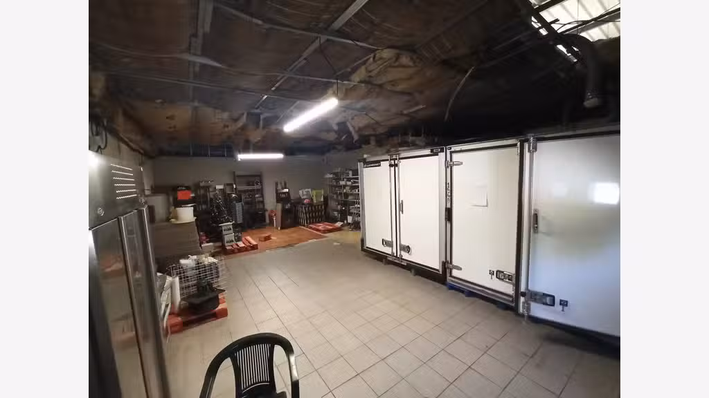 LOC 440m² Zone NORD LIMOGES