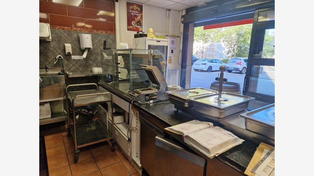 Local commercial 30m² avec extraction à Limoges !