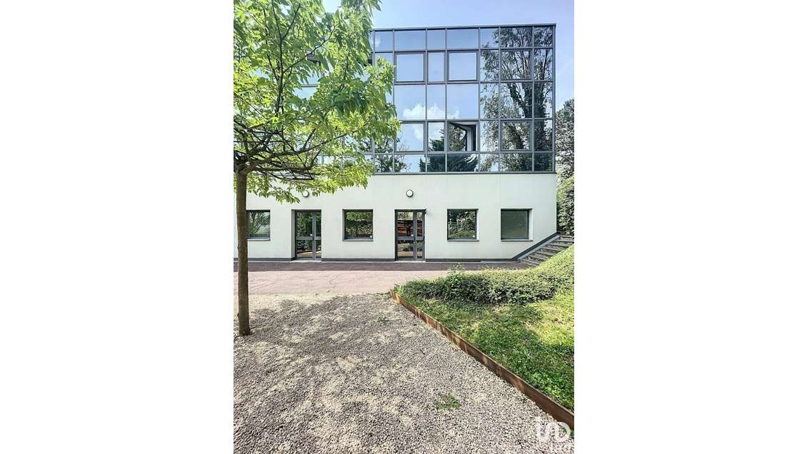 Local commercial à Limonest