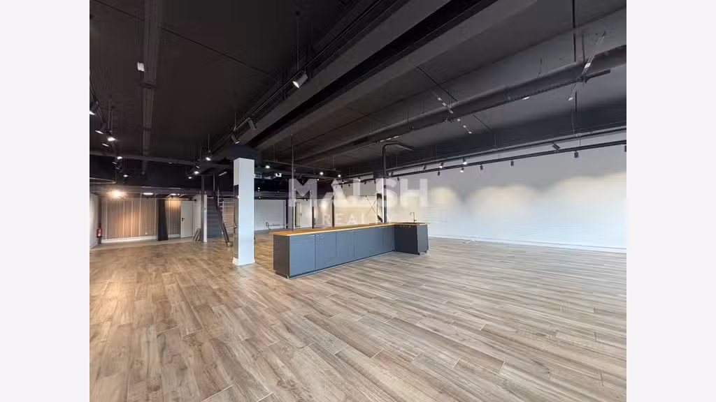 Local commercial à louer de 220m² à Limonest N6