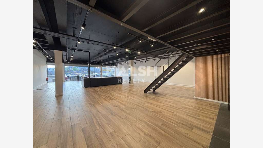 Local commercial à louer de 220m² à Limonest N6