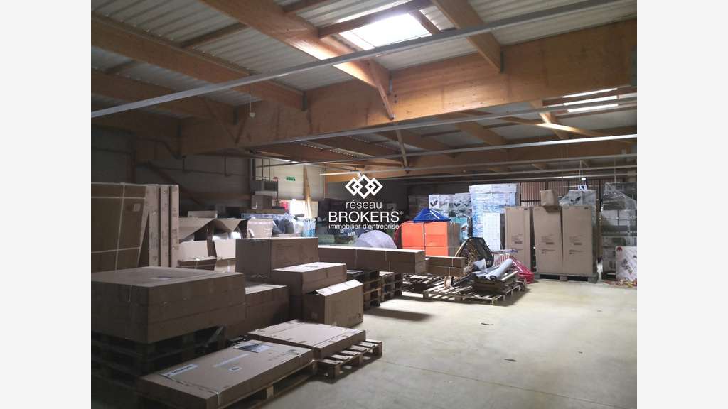 A louer local 1 245m² à Livarot-Pays-d'Auge