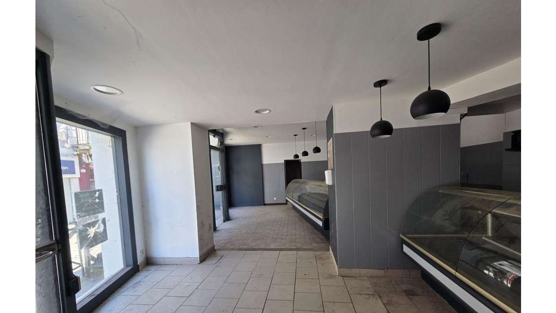 Location ensemble immo de 300m² à Loches