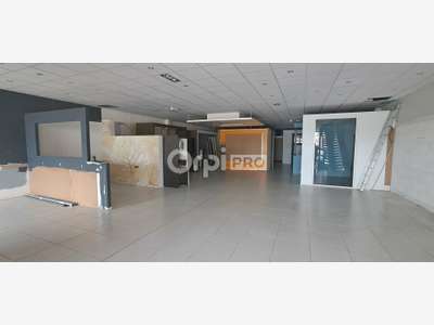 A louer local 275m² La Rochelle zone dynamique