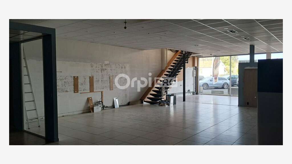 A louer local 275m² La Rochelle zone dynamique