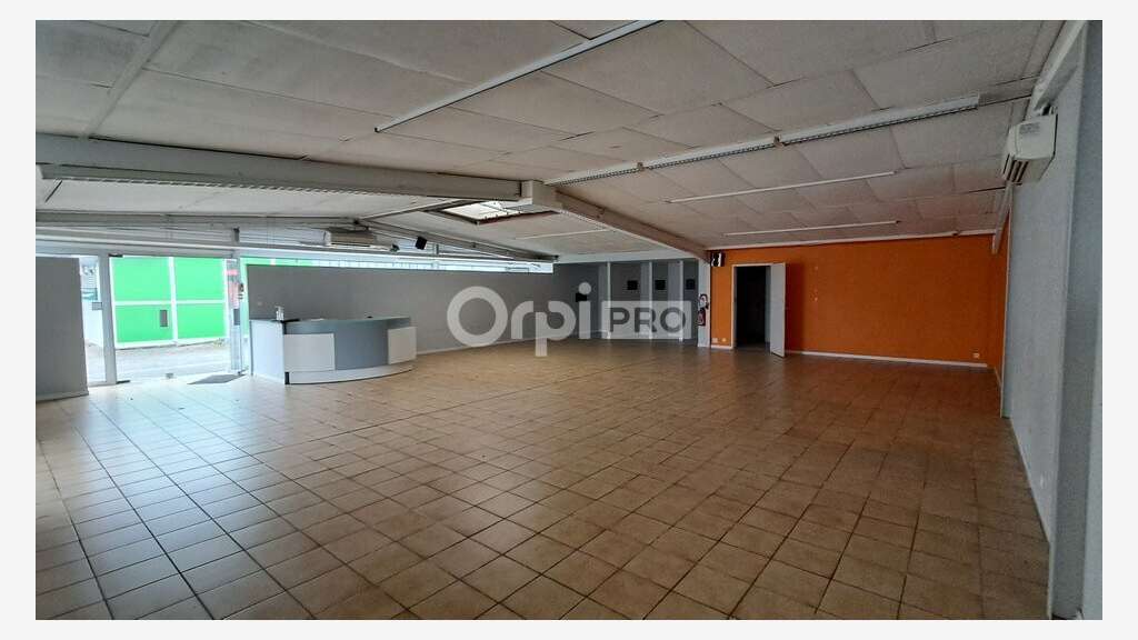 A louer local Commercial de 330m² Rocade Pau Nord