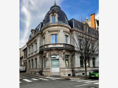 A louer cellule brute 68m² à Lons-le-Saunier