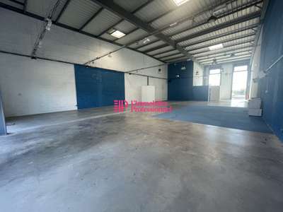 A louer local commercial 308m² ZC Keryado