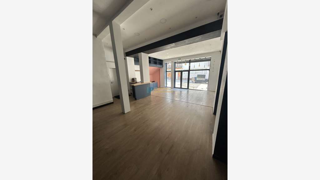 A louer local commercial 90m² hyper centre Lorient