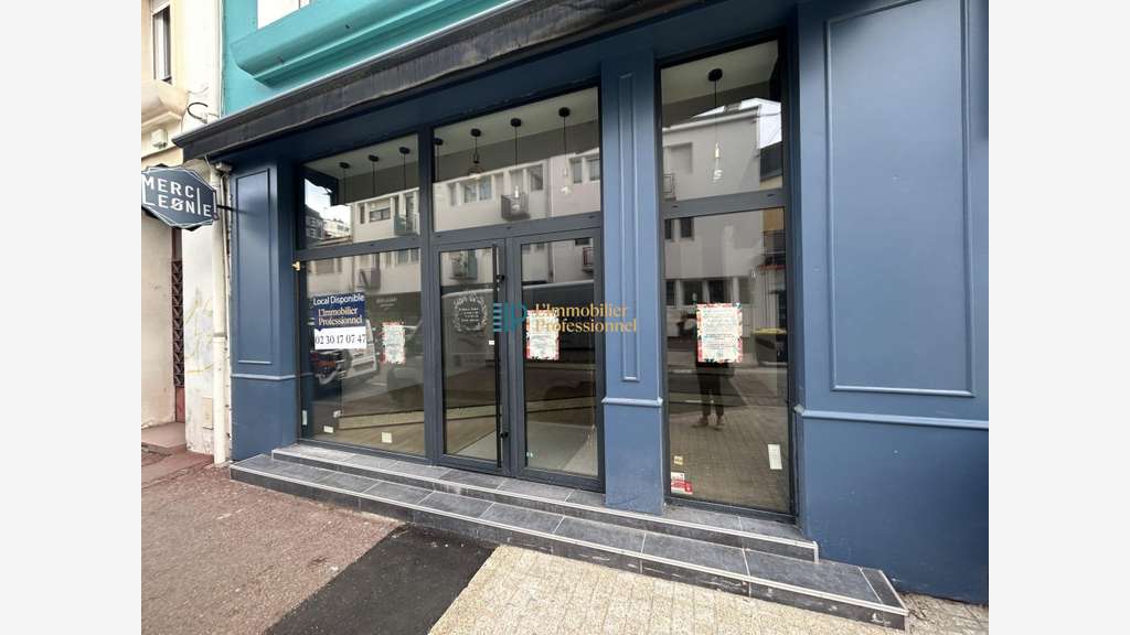 A louer local commercial 90m² hyper centre Lorient