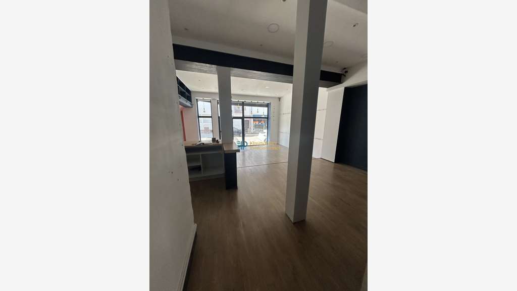 A louer local commercial 90m² hyper centre Lorient