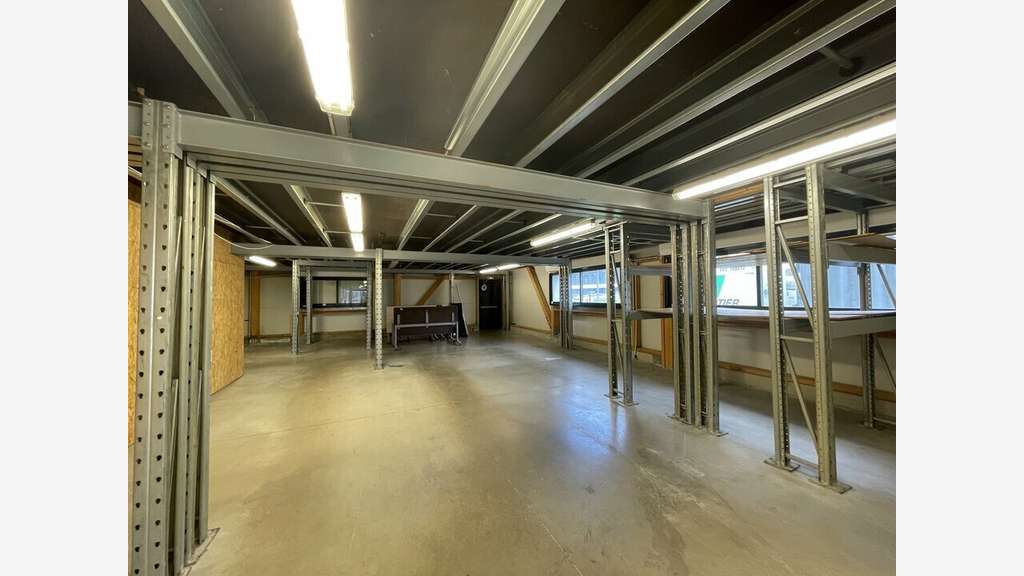 Local 300m² à louer sur la base de Lorient