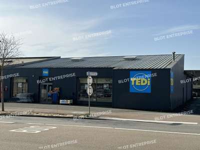 A louer local 750m² zone commerciale de Lorient