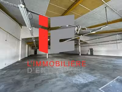 Local commercial 750m² à louer à Lorient