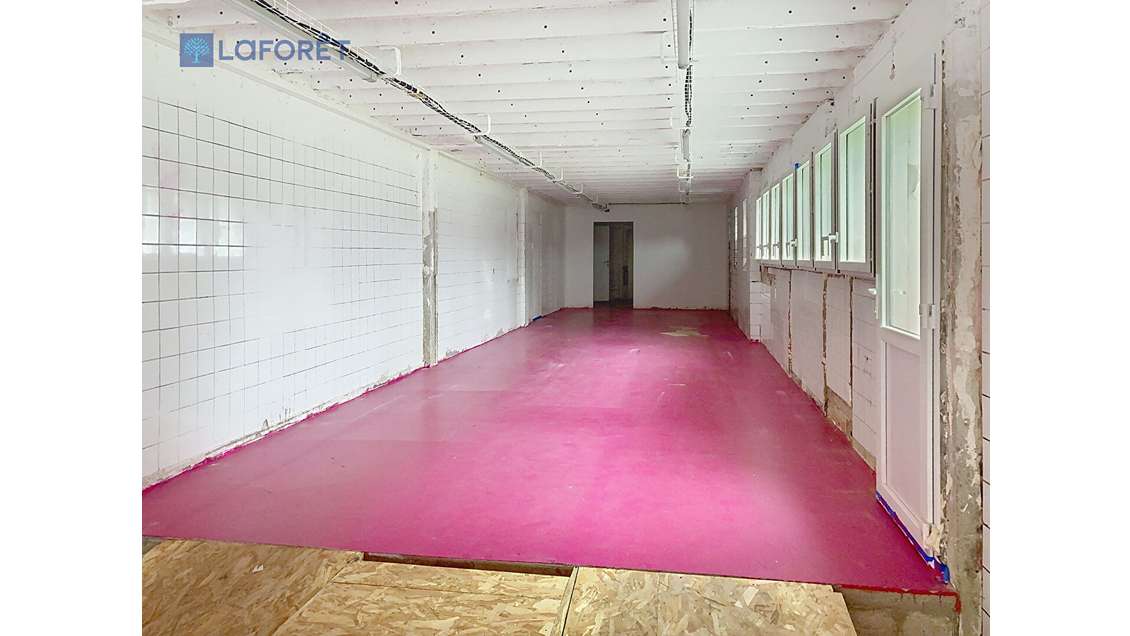 A louer local commercial 144m² Lorient Bld Svob