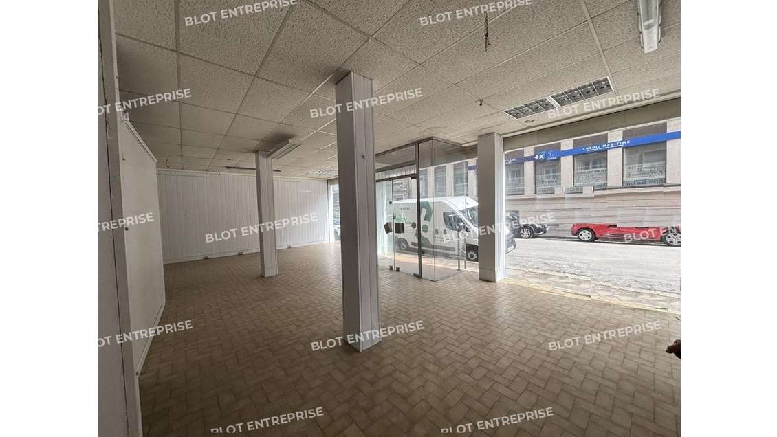 A louer local commercial de 97m² à Lorient centre