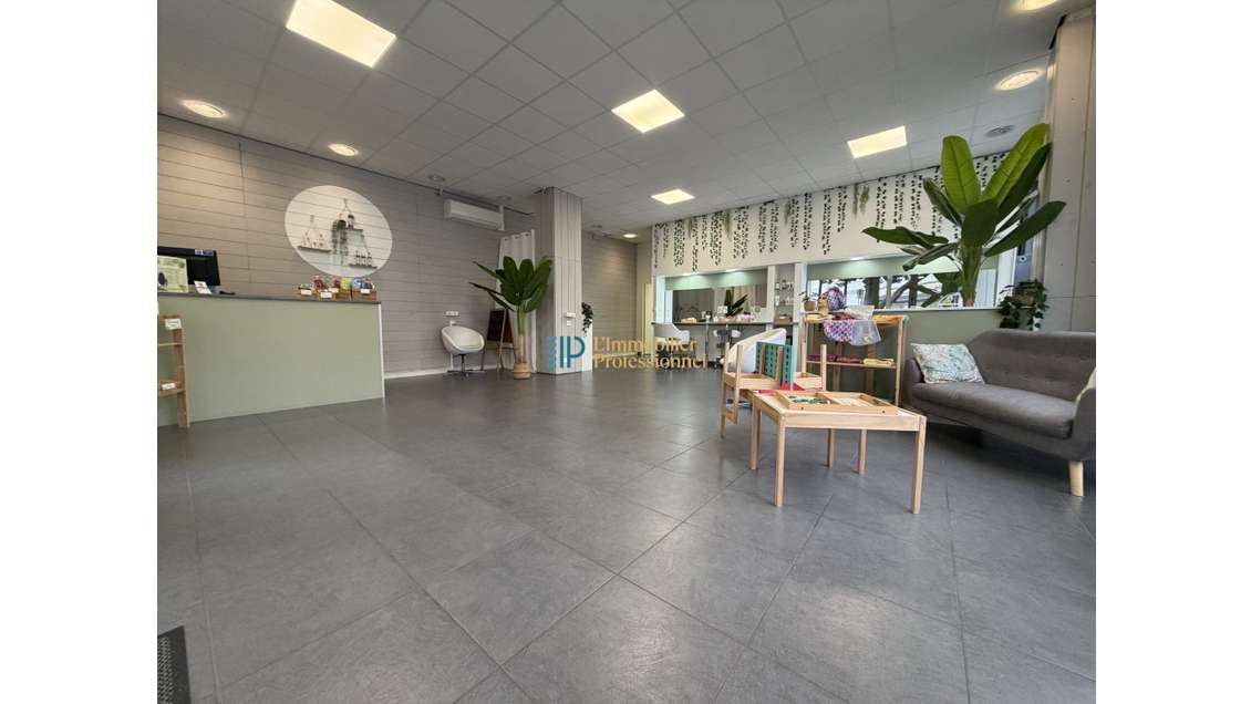 À louer local commercial 83m² à Lorient centre