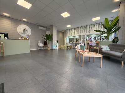 À louer local commercial 83m² à Lorient centre