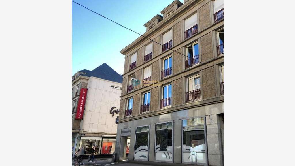 Loue local co de 144m² empl N°1 centre Lorient