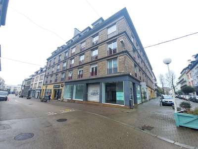 A louer local commer 224m² empl N°1 Lorient centre