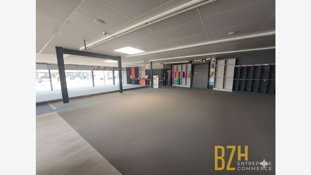 A louer local commercial 300m² à Lorient 