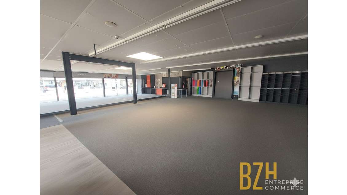 A louer local commercial 300m² à Lorient