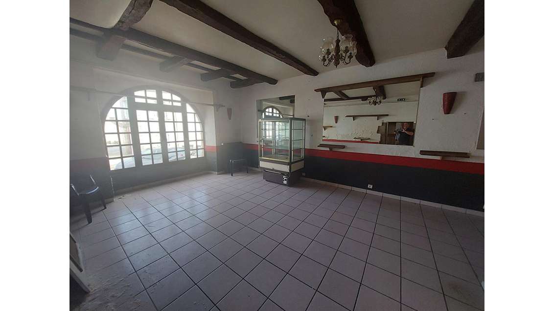 A louer local restaurant 200m² à Landevant centre