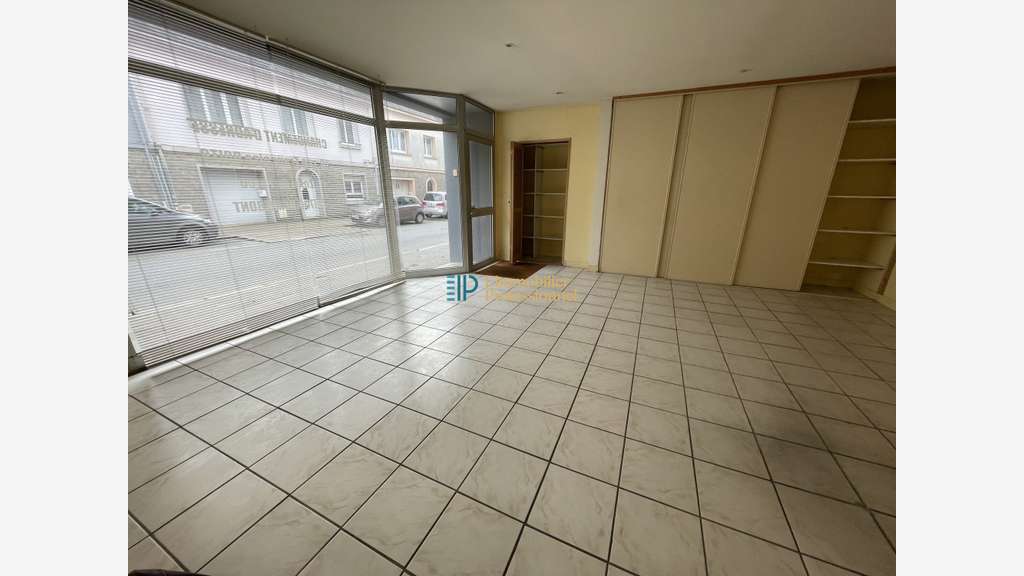 A louer local commercial 424m² à Lorient centre